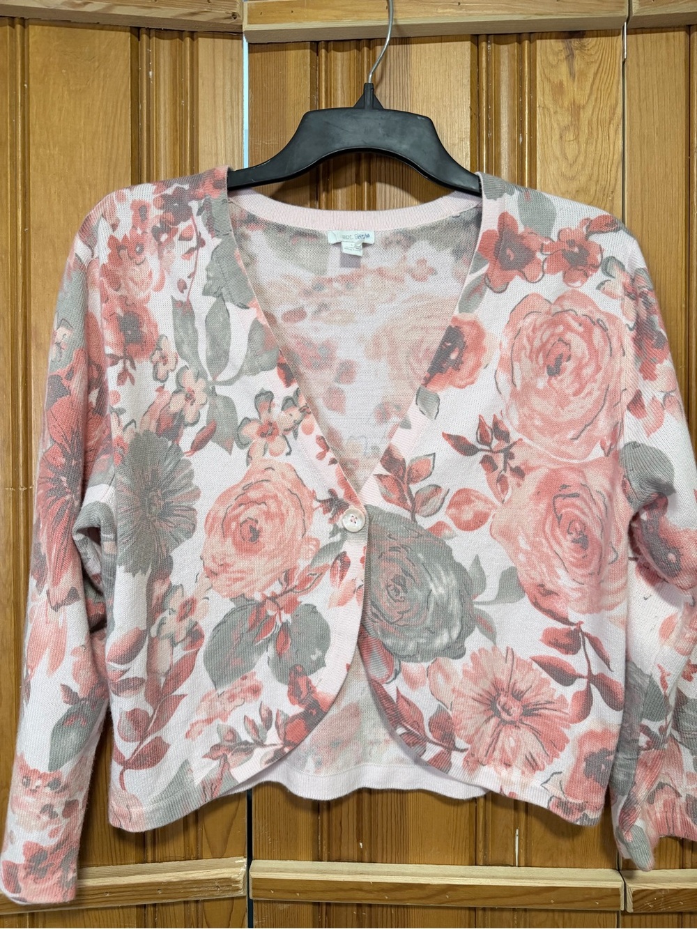 Womens APT9 crop floral cardigan size large